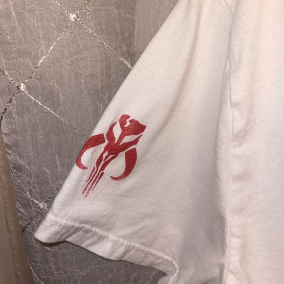 Hollister Star Wars The Mandalorian Graphic Tee Men's Medium White Grogu - Picture 3 of 4